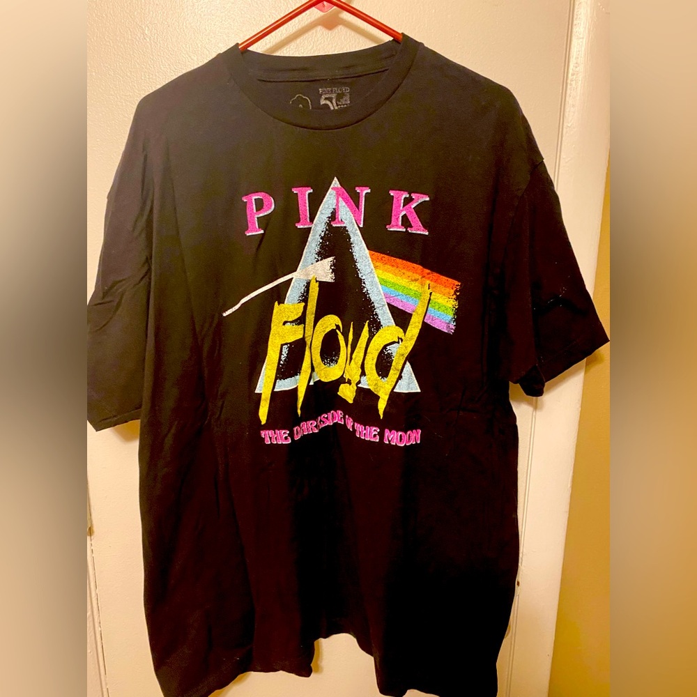 Men’s Pink Floyd The Darkness of the Moon black shirt size 2XL NWOT